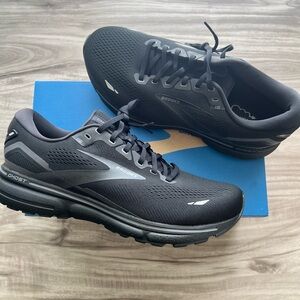 Size 11.5 Men’s- Brooks Ghost 15 Black Ebony NEW